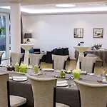 Schwitzer's Am Park 4* Karlsbad