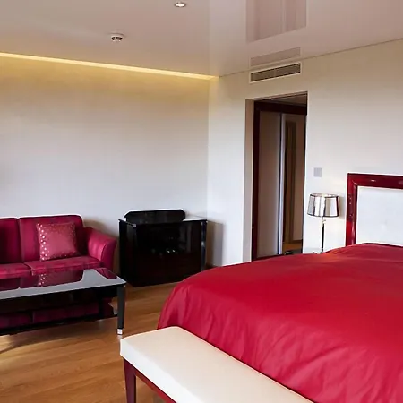 Schwitzer's Am Park 4*