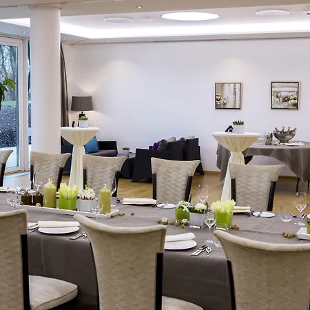 Schwitzer's Am Park 4* Вальдброн