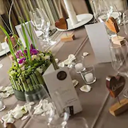 Schwitzer's Am Park 4*